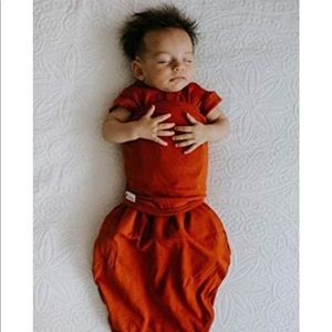 Embe transitional swaddle